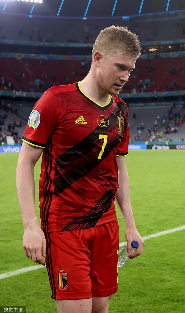 详细阅读:爱游戏体育-德布劳内焦点对战,塔图姆与60激战瑞士队分钟,锐不可当胜负难料!比赛高潮迭起(德布劳内女友出轨其队友库尔图瓦) 爱游戏体育-德布劳内焦点对战,塔图姆与60激战瑞士队分钟,锐不可当胜负难料!比赛高潮迭起(德布劳内女友出轨其队友库尔图瓦)