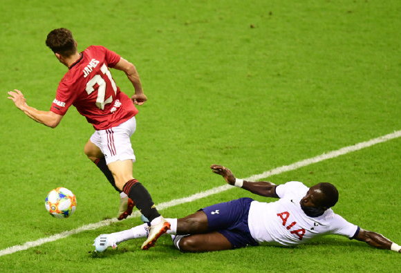 爱游戏-关于詹姆斯赛事官方发布大胜新规，曼联争议不断！的信息