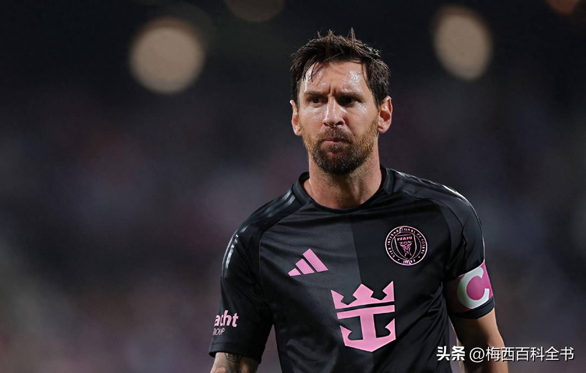 爱游戏-梅西赛事官方发布赛况扑朔迷离新规，皇家马德里争议不断！的简单介绍